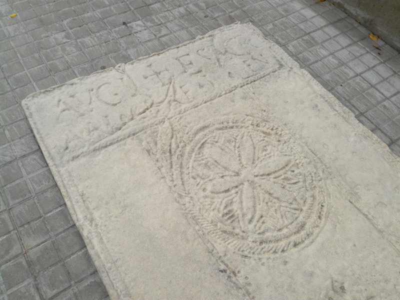 lapida celta piedra ficticio porex reforzado 12_5x202_5x122_5 1u